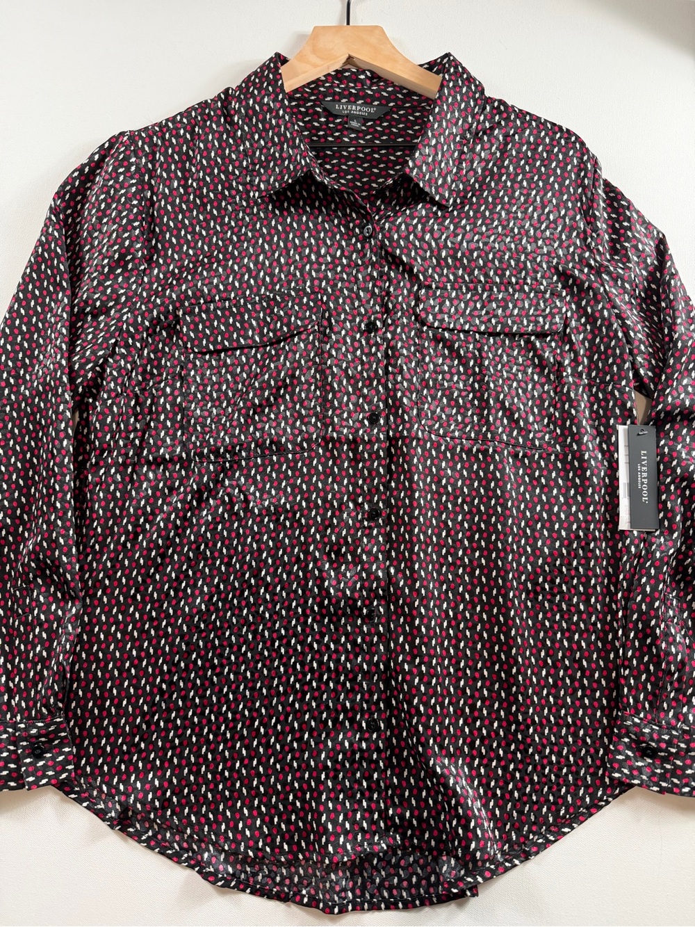 Liverpool Los Angeles NWT L Star Ruby Dot Stretch Button Down Blouse